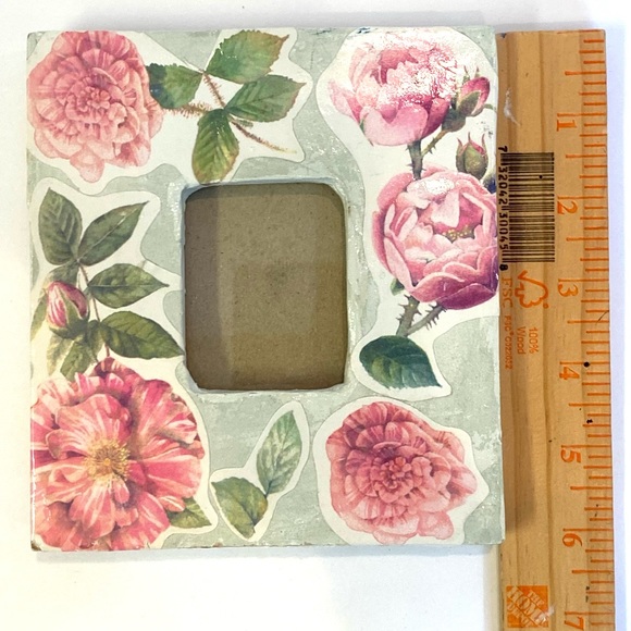 Vintage Floral Picture Frame 5 1/2” x 6” - Picture 8 of 11